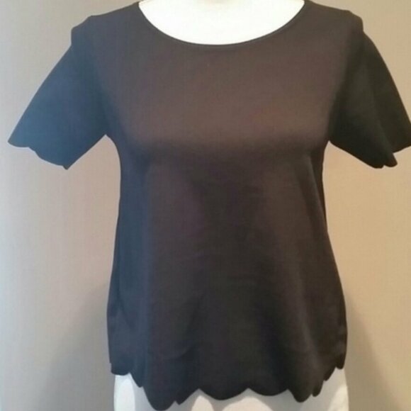 Boohoo Black Scalloped Short Sleeve TOP NWT sz 2 - Picture 3 of 8